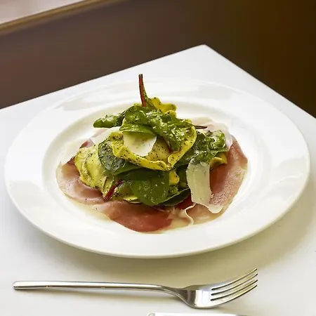 Sydney House Chelsea Hotel 4*