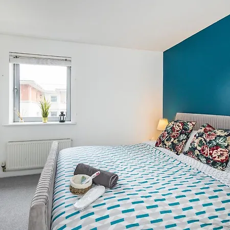 Bow Wharf Apartment London