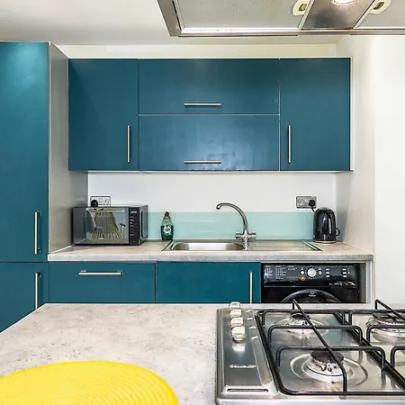 Bow Wharf Apartment