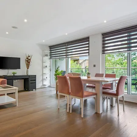 Apartment Mysquare Three Bedroom Serviced In Old Street