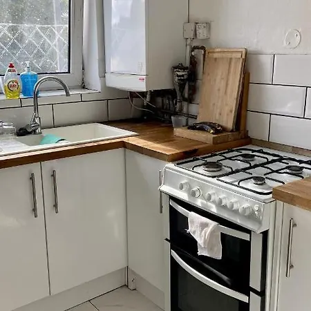 Homestay Burgess Park Homes - Near Central *
