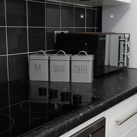 2bedrm-4guests-parking-nearstation Apartment London