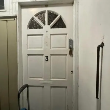 Homestay Arbnb Comfy Sleep Self Catering Private Bedrooms 60 Pound Per Night Per Person *