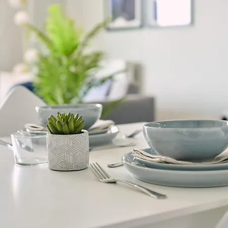 Studios, 1 Bedroom And 2 Bedroom At Kew Bridge In * ブレントフォード