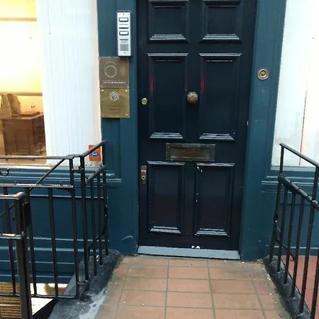 Apartment Flat. Georgian Terrace. Bright.