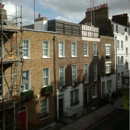 Flat. Georgian Terrace. Bright.