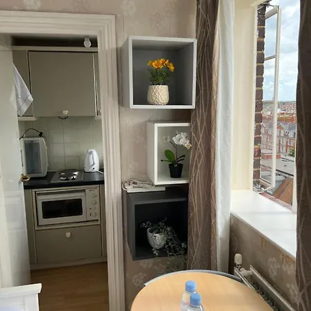 Super Located In South Ken At Chelsea Cloister Apartment *