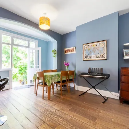 Apartment Gorgeous 4 Bdr House With Garden, Crystal Palace