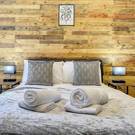 The Cedars Luxury Fantastic Location 15 Minutes From Gatwick 13 Minutes To London Bridge Lejlighed
