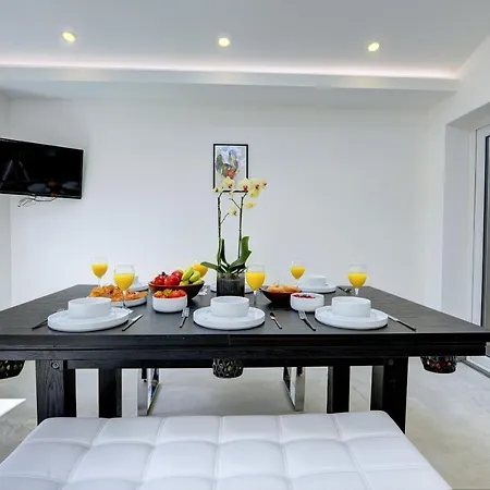 The Cedars Luxury Fantastic Location 15 Minutes From Gatwick 13 Minutes To London Bridge South Norwood