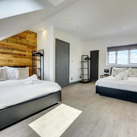 The Cedars Luxury Fantastic Location 15 Minutes From Gatwick 13 Minutes To London Bridge Lejlighed