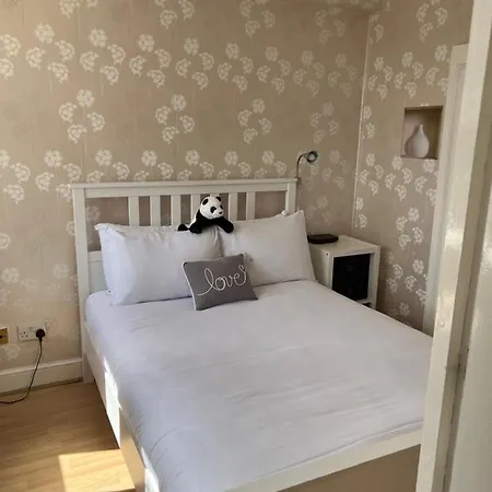 Super Located In South Ken At Chelsea Cloister Apartment *