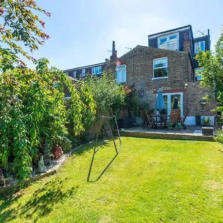 Pass The Keys Beautiful 3 Bedroom Family