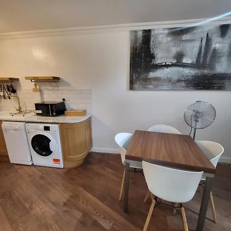 Garland Grangewood Central House, Apartment London