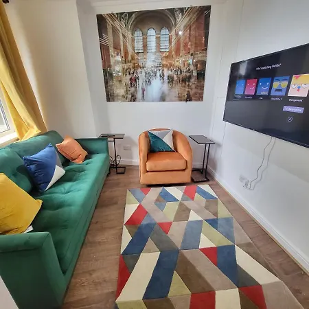 Garland Grangewood Central House, Apartment London
