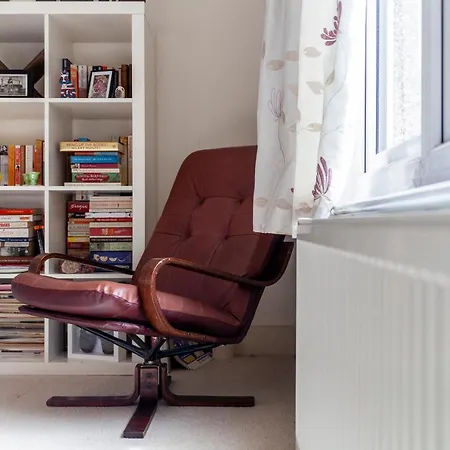 Apartment Gorgeous 4 Bdr House With Garden, Crystal Palace *