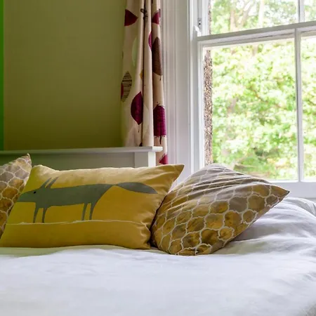 Gorgeous 4 Bdr House With Garden, Crystal Palace Apartment