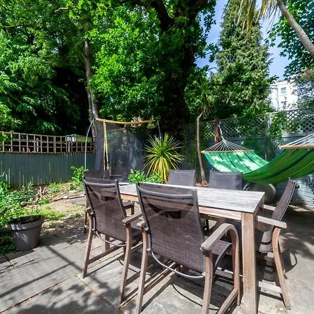 Gorgeous 4 Bdr House With Garden, Crystal Palace *