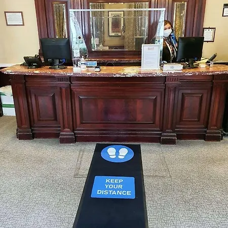 فندق غرينج كلاريندون فندق 4*