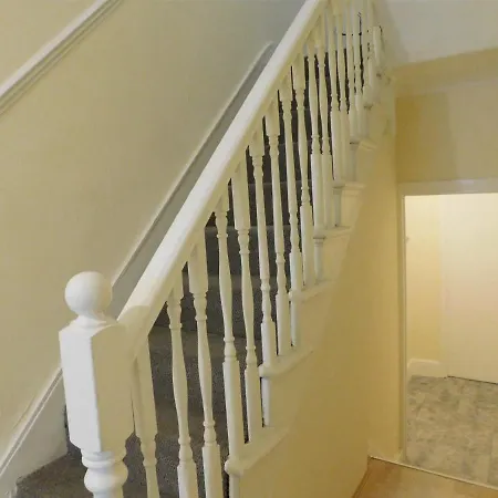 Entire 4 Bedroom Terrace House In
