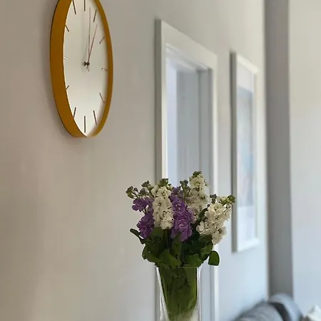 2 Bedroom In South Hampstead London