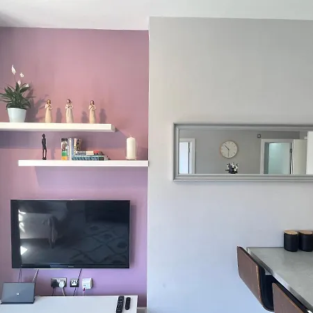 Appartamento 2 Bedroom In South Hampstead *