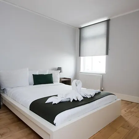 Westciti Caroco Croydon