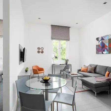 Aparthotel Templeton Place By Supercity 4*