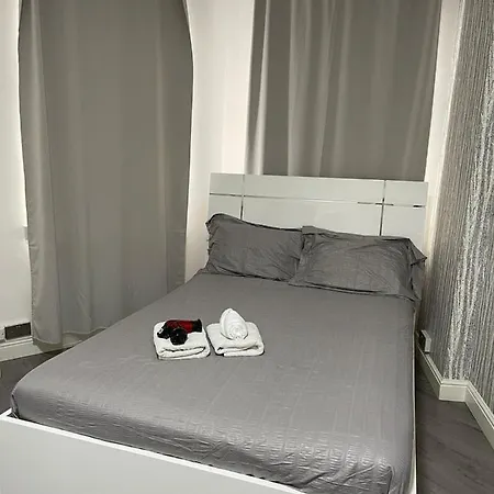 Bed & Breakfast Diana London