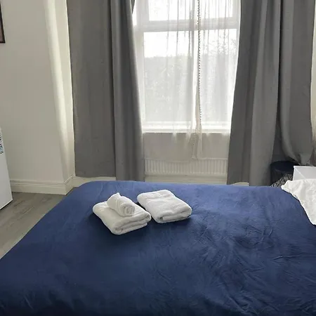 Diana Bed & Breakfast London