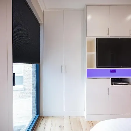 Modern Bedroom In !! * London