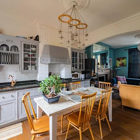 Holiday home Charming With Roof Terrace In East By Underthedoormat London