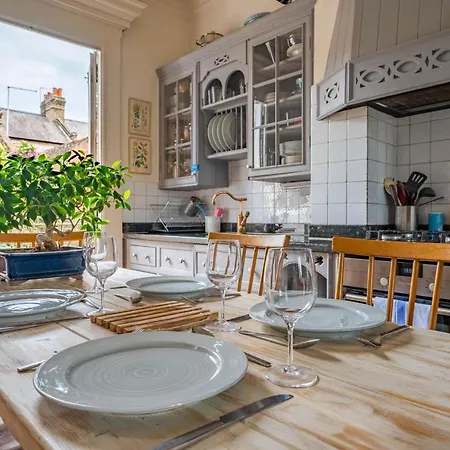 Charming With Roof Terrace In East By Underthedoormat לונדון