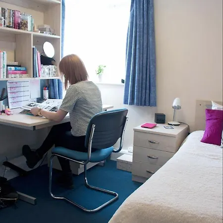Ensuite Rooms, London - Sk * Surbiton