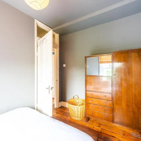 Pass The Keys Trendy Hackney House Londra