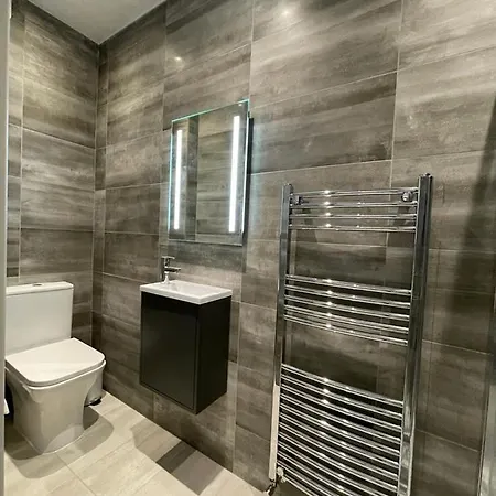 Star Finchley Road 3-bed Retreat