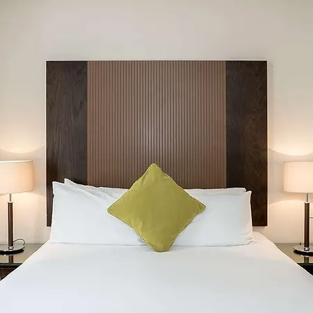 De Vere Devonport House Hotel 4*