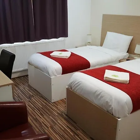 Heathrow Travellers Hub فندق مبيت وإفطار