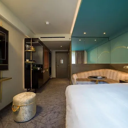 Middle Eight - Covent Garden - Preferred And Otel Londra