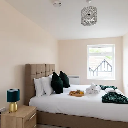 Apartment Homely - North London Wembley Harrow on the Hill
