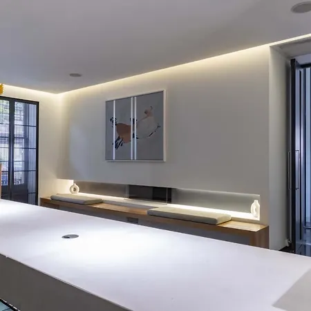 La West - Hyde Park Hotell