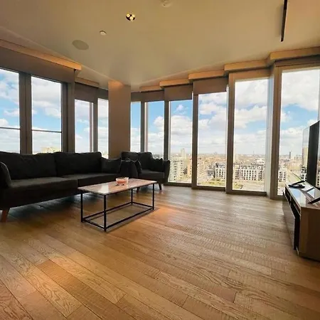 Manhattan Loft Gardens, Stratford E20