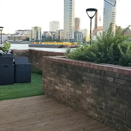 Apartment Thames-border