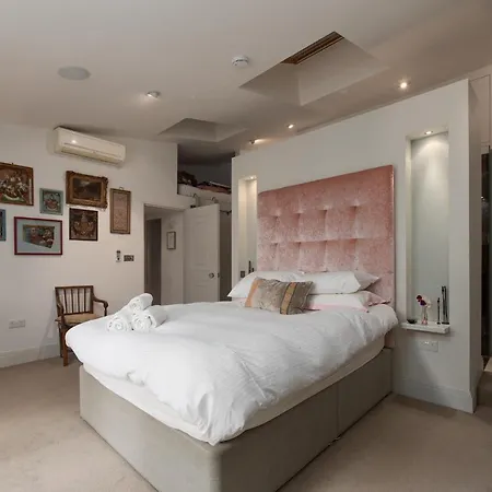 Classic Hammersmith By Ravenscourt Park By Underthedoormat Hébergement de vacances