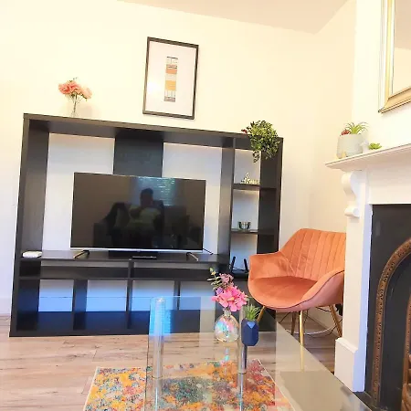 Wimbledon Ideal 1 Bedroom Ground Floor With Garden London