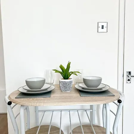 Cosyliving Paddington Apartment