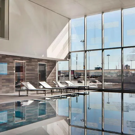 Отель Aloft Excel 4*