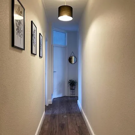 Lisa's Place Near Kings Cross - 2 Double Beds, 1 Sofa Bed, Great Location, Ideal For Families London