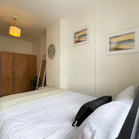 Apartment Lisa's Place Near Kings Cross - 2 Double Beds, 1 Sofa Bed, Great Location, Ideal For Families *