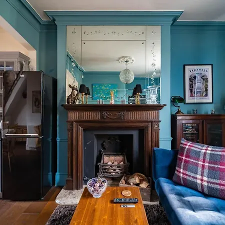 Holiday home Charming With Roof Terrace In East By Underthedoormat *